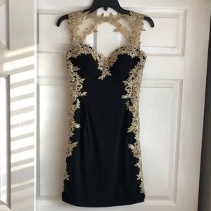 Eureka Beaded Appliqué Dress Small